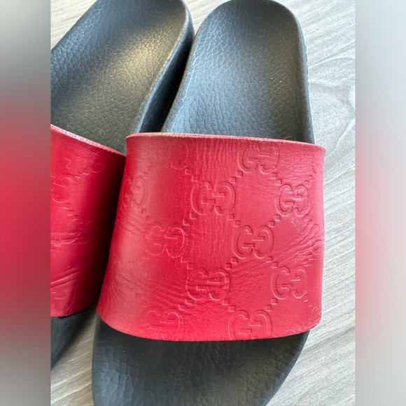 Authentic Red GG Gucci rubber slides size 38 - Picture 5 of 7